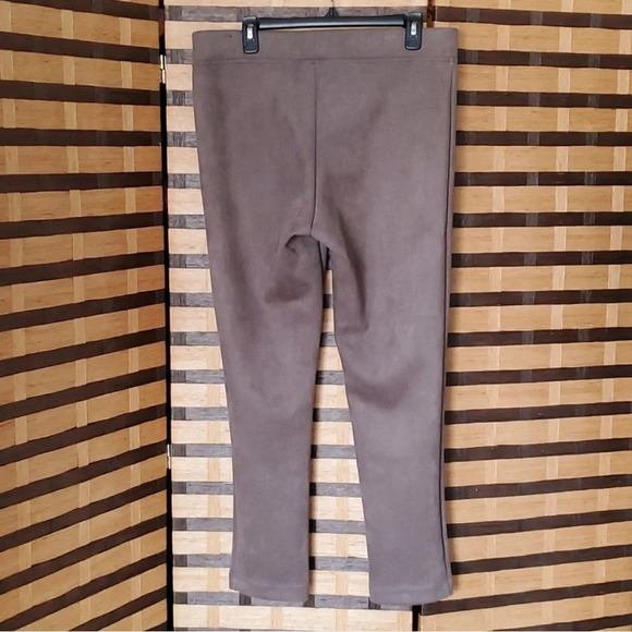 NWOT Andrew Marc | Super Soft Stretch Faux Suede Pull-On Pants (L) - Picture 7 of 11